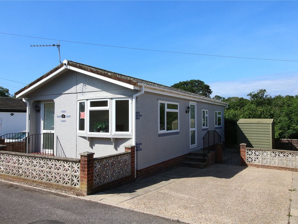 2 bed mobile/park home for sale in Bashley Cross Road, New Milton, Hampshire BH25, £149,950