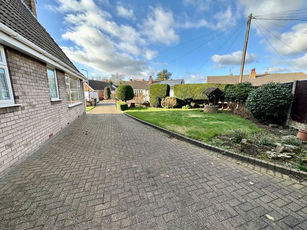 3 bed detached house for sale in High Street, Barnby Dun, Doncaster DN3, £300,000