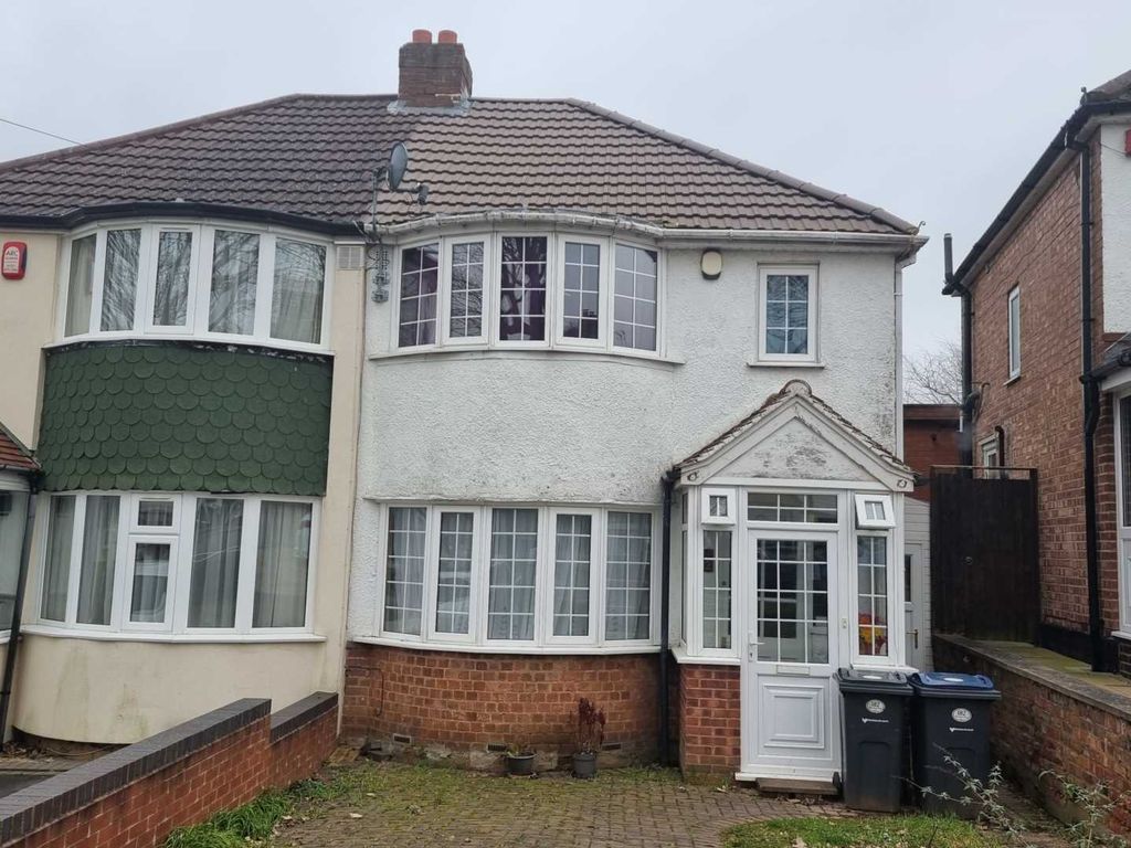 3 bed semi-detached house for sale in Marsham Road, King`S Heath, Birmingham B14, £200,000