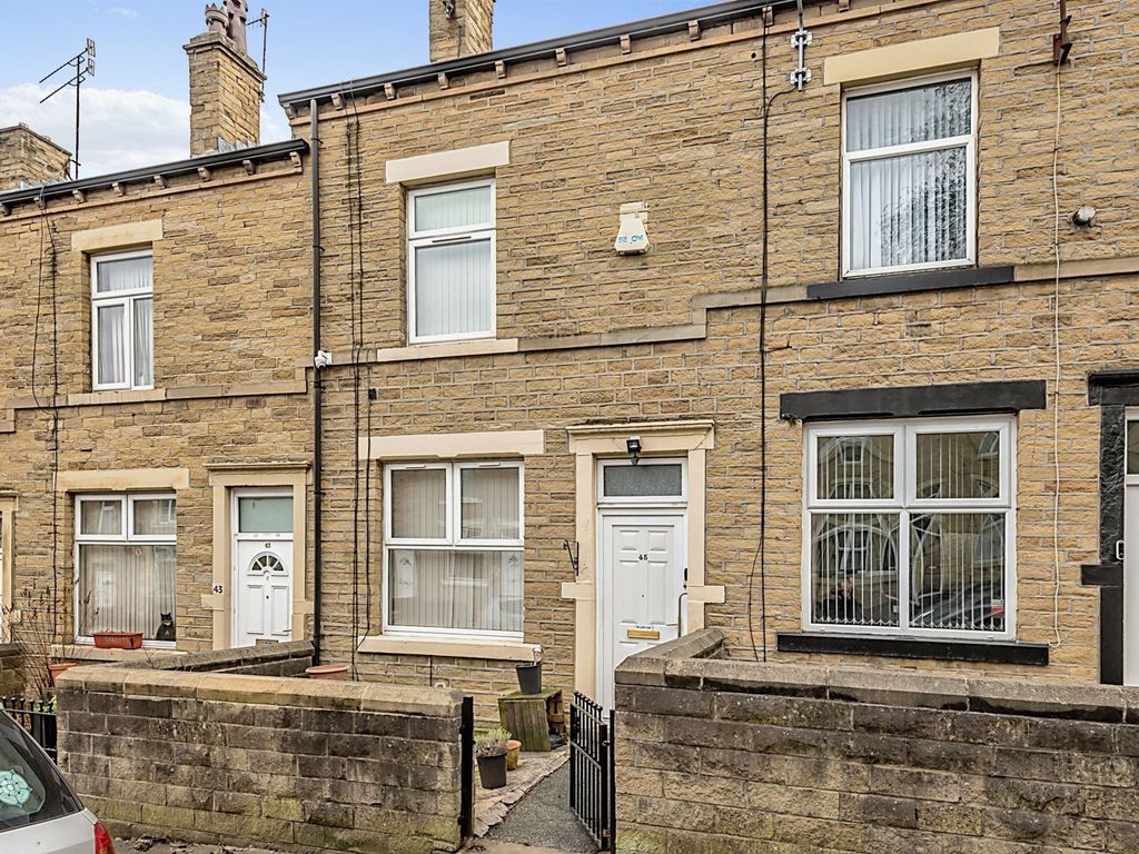 3 bed terraced house for sale in Roxby Street, Bradford BD5, £110,000