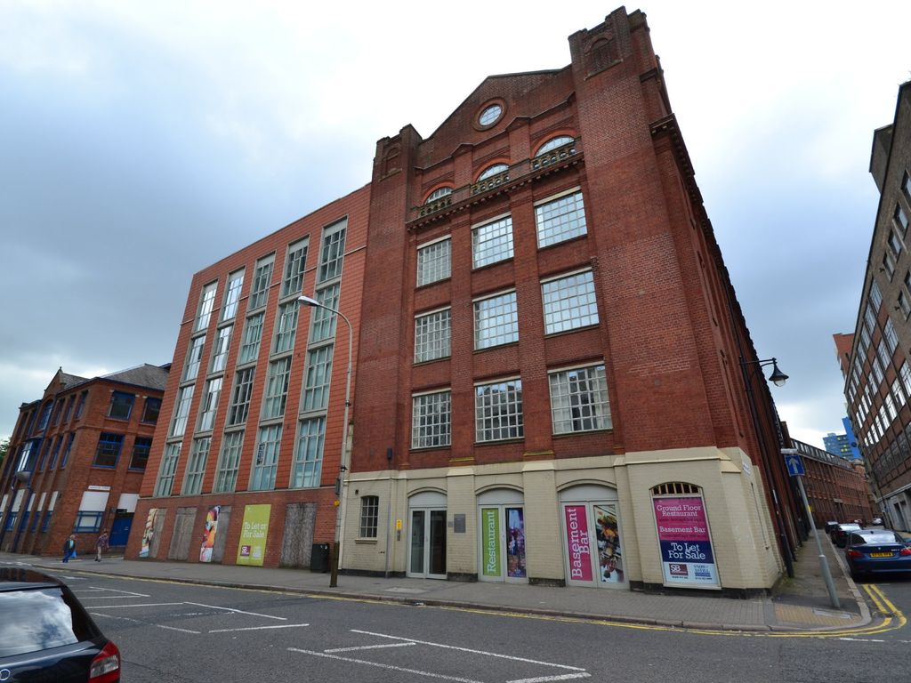 2 bed flat for sale in Humberstone Road, Leicester LE5, £129,950