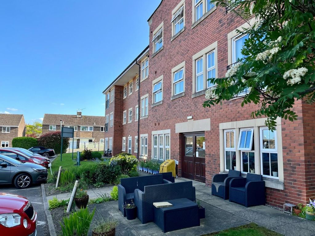2 bed flat for sale in Flat 11, Brookdale Heights, Barnsley, South Yorkshire S75, £149,999