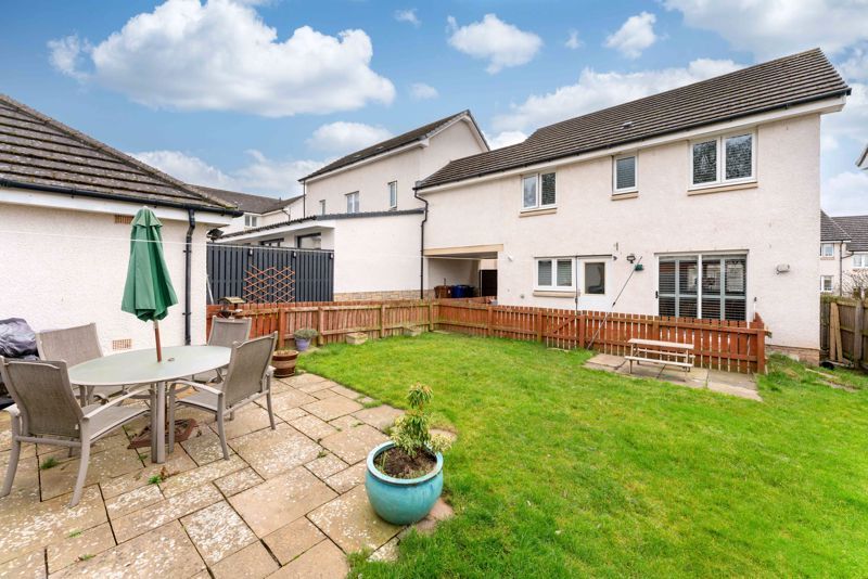 3 bed detached house for sale in Corbie Drive, Dalkeith EH22, £325,000