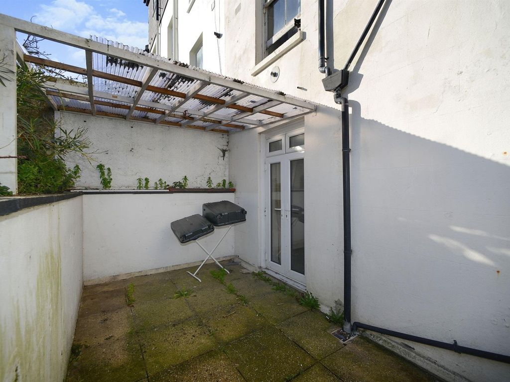 1 bed flat for sale in Seafield Road, Hove BN3, £205,000
