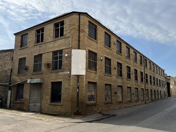 Warehouse for sale in Hall Lane, Bradford BD4, £400,000