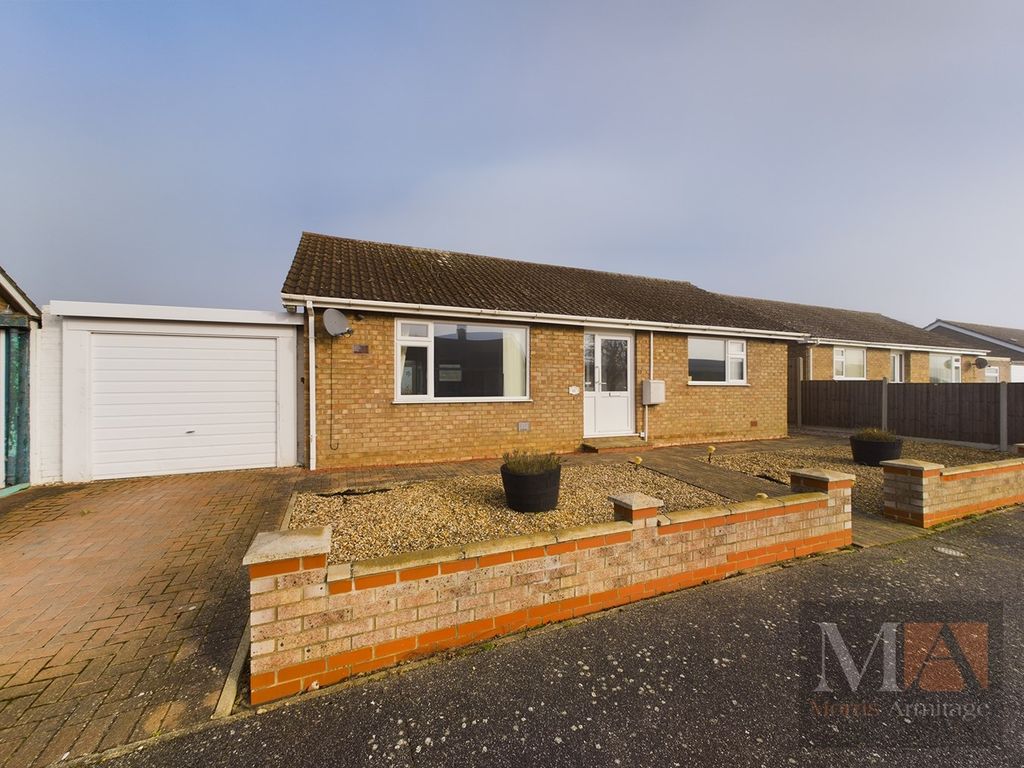 2 bed bungalow for sale in North Lawn, Southery, Downham Market PE38, £235,000
