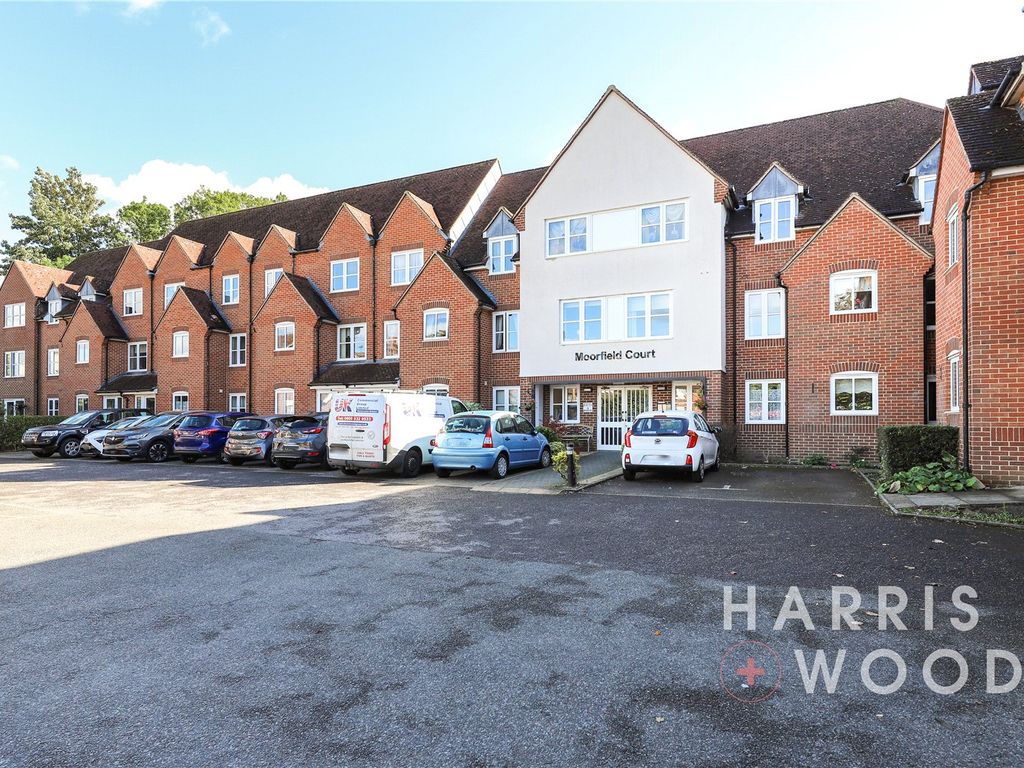 2 bed flat for sale in Moorfield Court, Witham CM8, £150,000