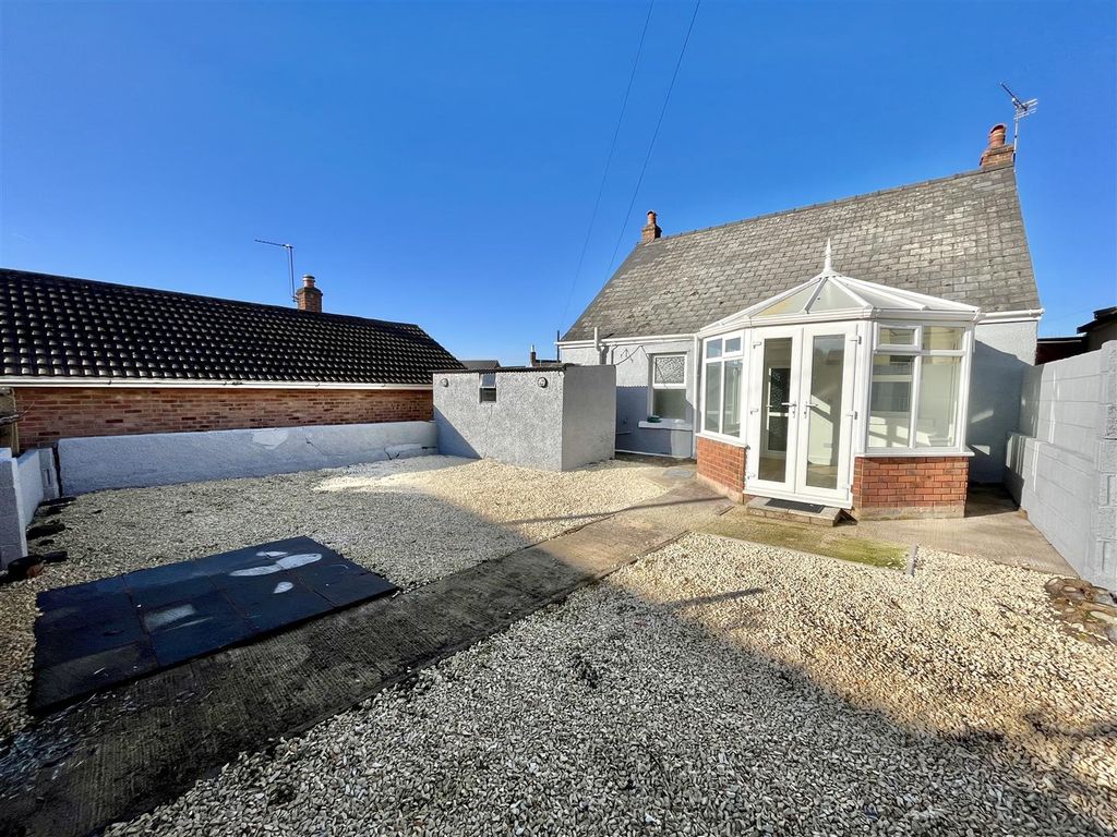 3 bed detached bungalow for sale in Station Street, Cinderford GL14, £245,000