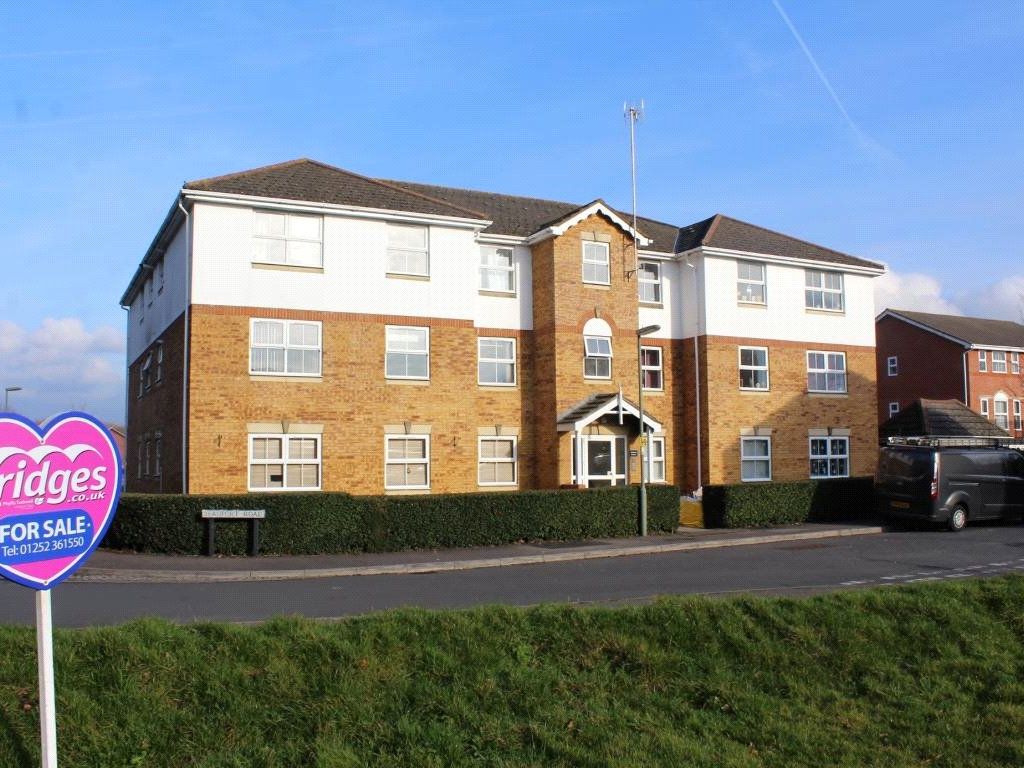 2 bed flat for sale in Vickers House, Vickers Road, Ash Vale, Surrey GU12, £200,000