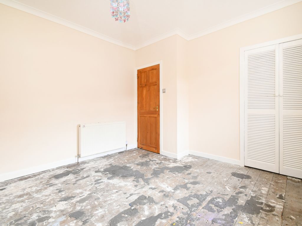 2 bed flat for sale in Queen Street, Gourdon, Montrose DD10, £80,000