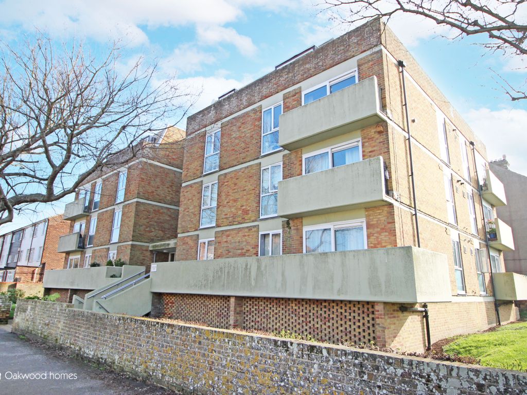 2 bed flat for sale in Westgate Bay Avenue, Westgate-On-Sea CT8, £195,000