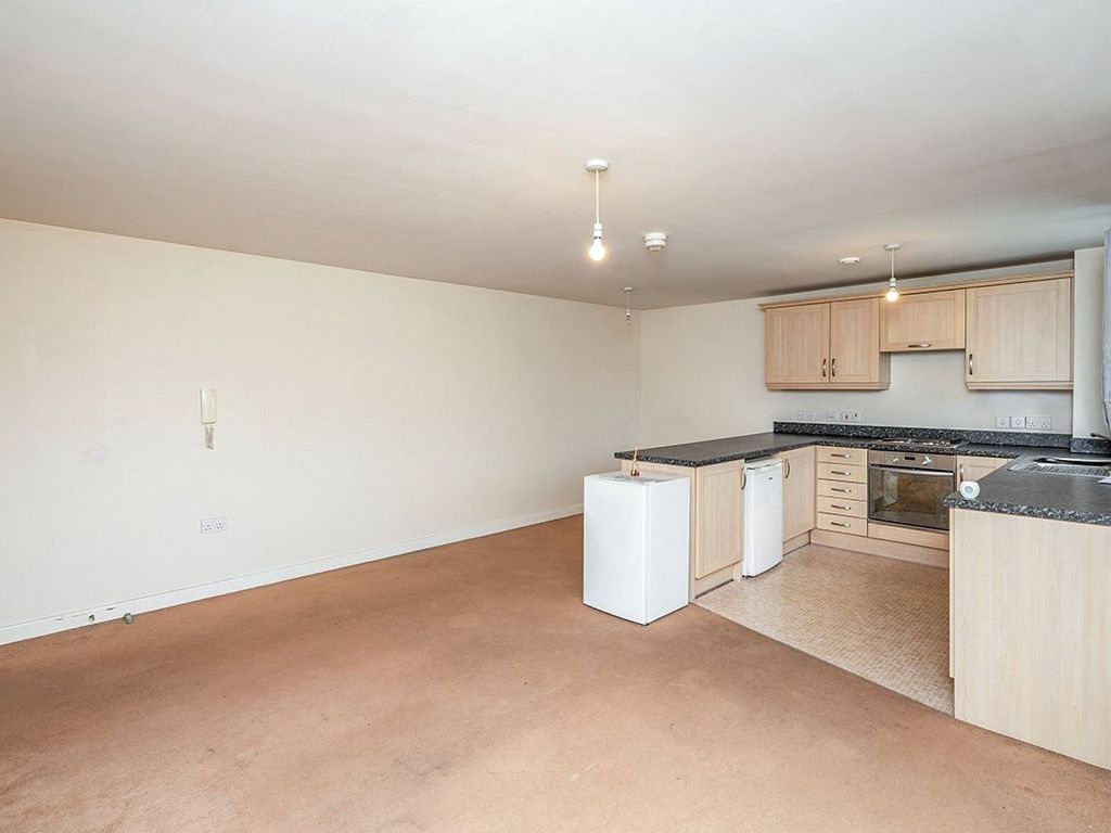 1 bed flat for sale in Giants Seat Grove, Swinton, Manchester, Greater Manchester M27, £105,000