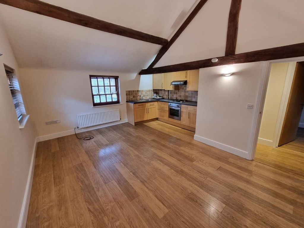 2 bed flat for sale in Drury Court, Drury Lane, Rugby CV21, £140,000