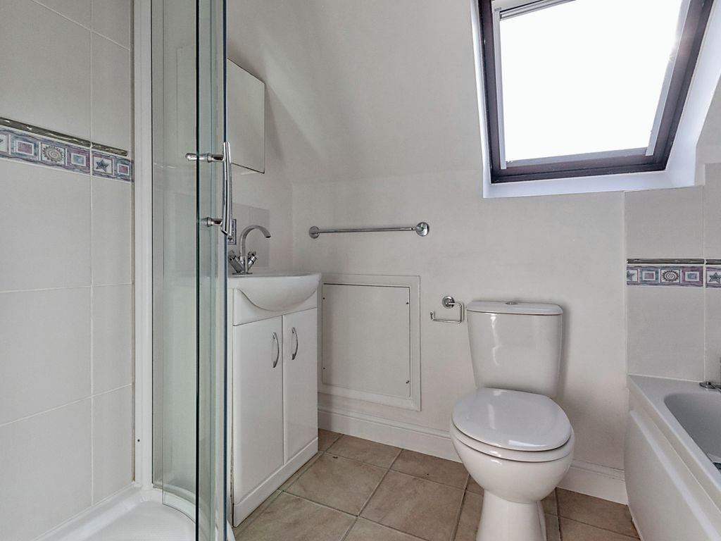 1 bed flat for sale in The Wharf, Shefford, Bedfordshire SG17, £150,000