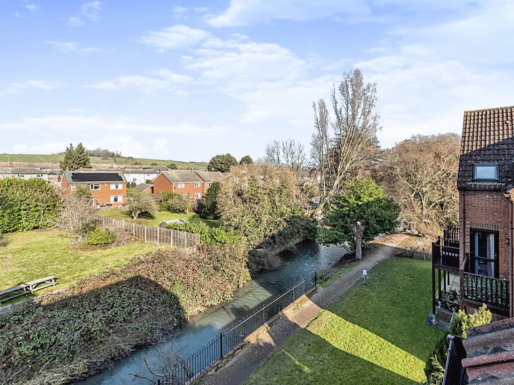 1 bed flat for sale in The Wharf, Shefford, Bedfordshire SG17, £150,000