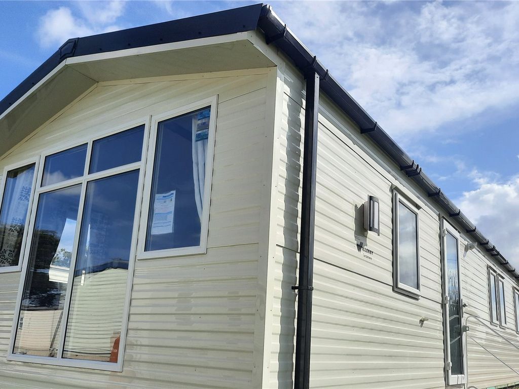 3 bed property for sale in L Dumbledore, Bradwell-On-Sea, Southminster, Essex CM0, £57,995