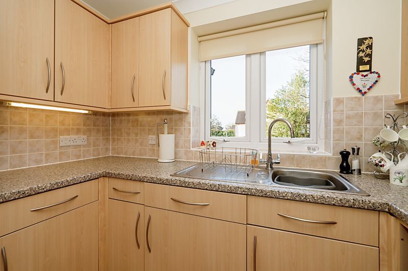 1 bed flat for sale in Ainsworth Court, Holt NR25, £120,000
