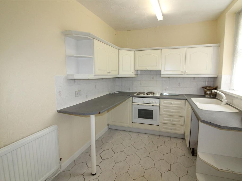 3 bed terraced house for sale in Railway Street, Llanhilleth, Abertillery NP13, £79,950