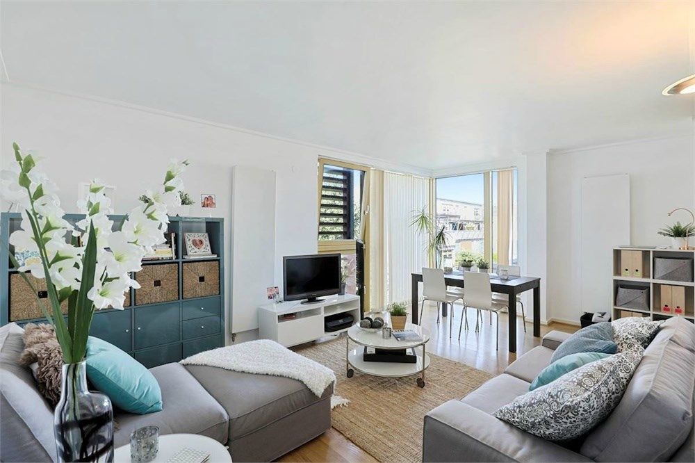 1 bed flat for sale in Kilby Court, Southern Way, London SE10, £325,000
