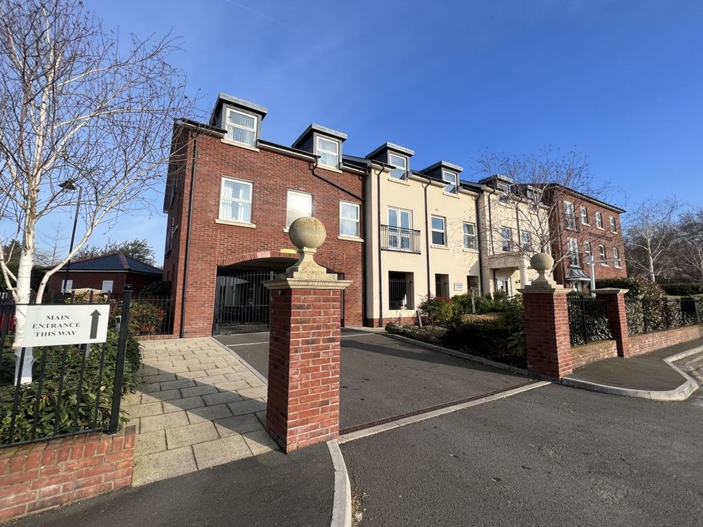 2 bed property for sale in Monmouth Road, Abergavenny NP7, £330,000