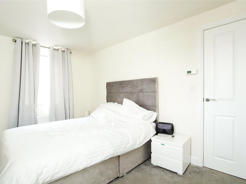 2 bed flat for sale in Regeneration Way, Beeston, Nottingham NG9, £205,000