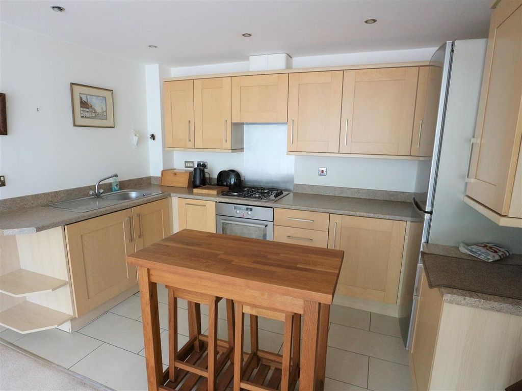 1 bed flat for sale in William James Way, Henley-In-Arden B95, £140,000