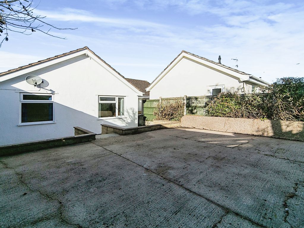 2 bed bungalow for sale in Maenan Road, Llandudno, Conwy LL30, £230,000