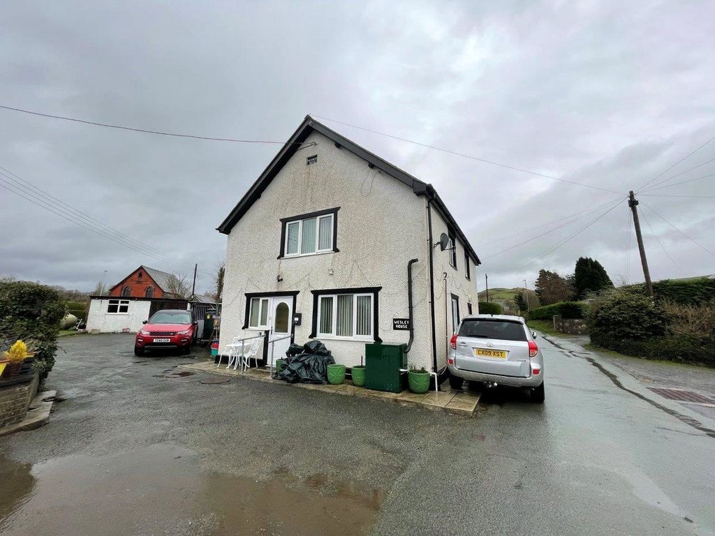3 bed detached house for sale in Penegoes, Machynlleth, Powys SY20, £250,000
