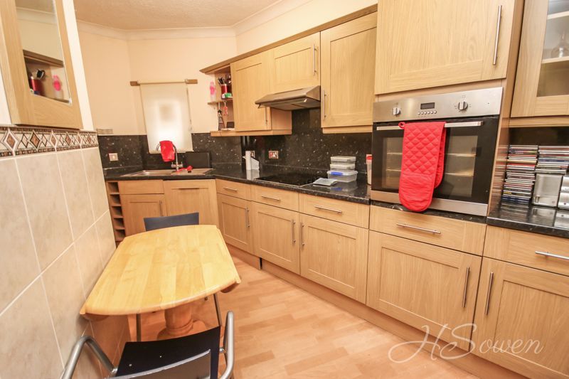 2 bed property for sale in Abbey Road, Torquay TQ2, £90,000