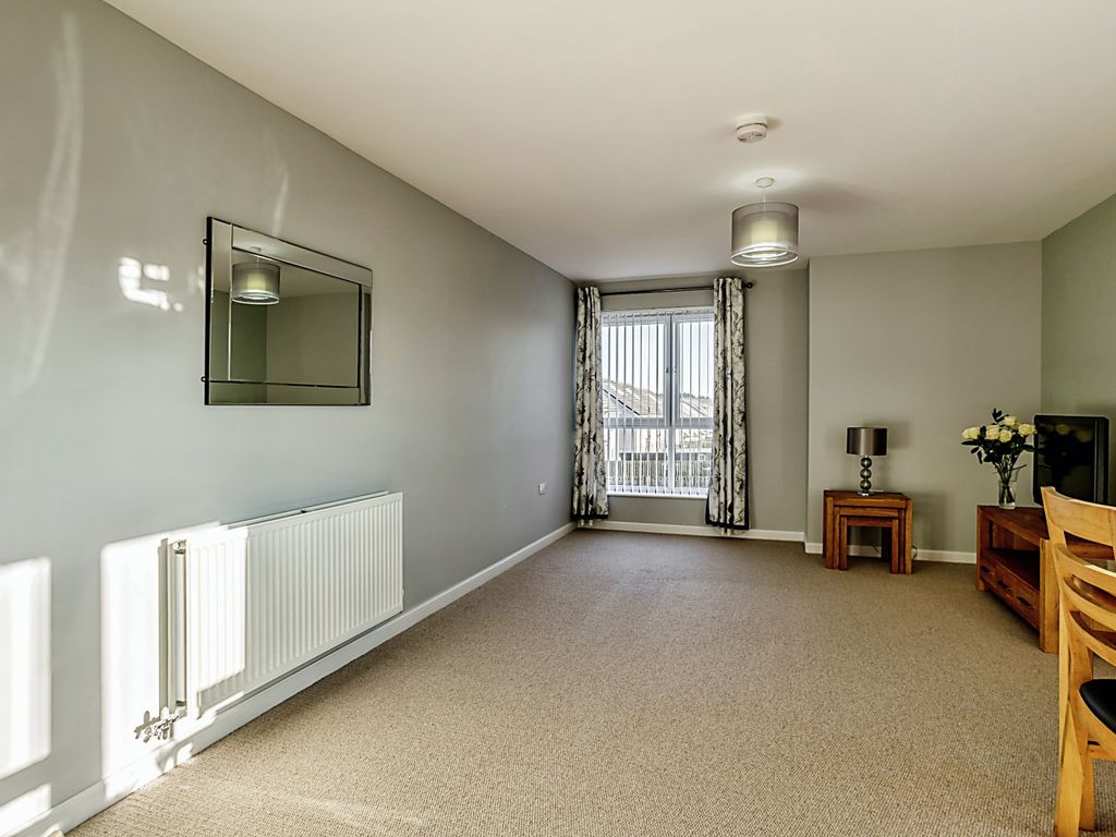 2 bed flat for sale in Burnside Road, Aberdeen AB21, £145,000