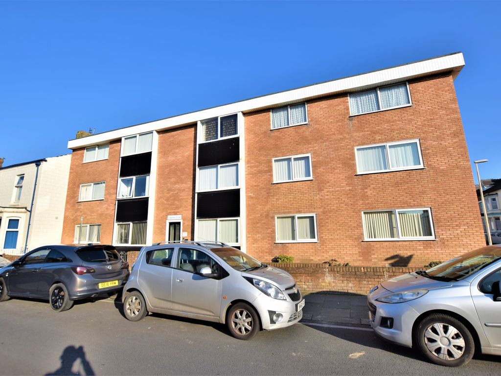 2 bed flat for sale in Rawcliffe Street, Blackpool FY4, £66,000
