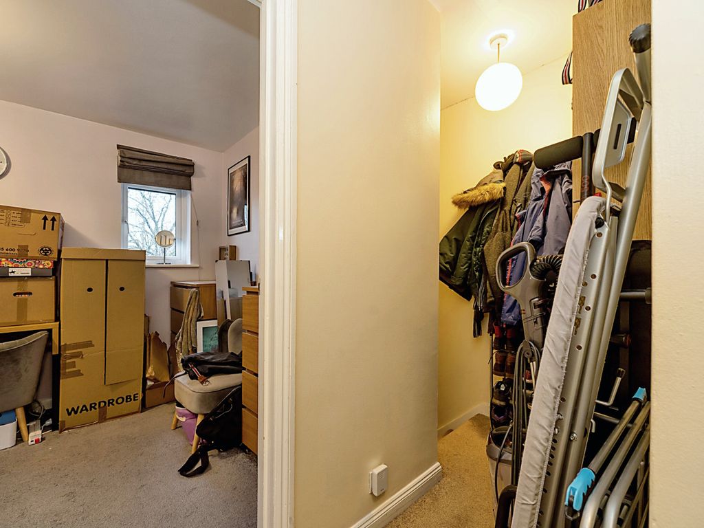 1 bed maisonette for sale in Ladycross, Milford, Godalming, Surrey GU8, £200,000