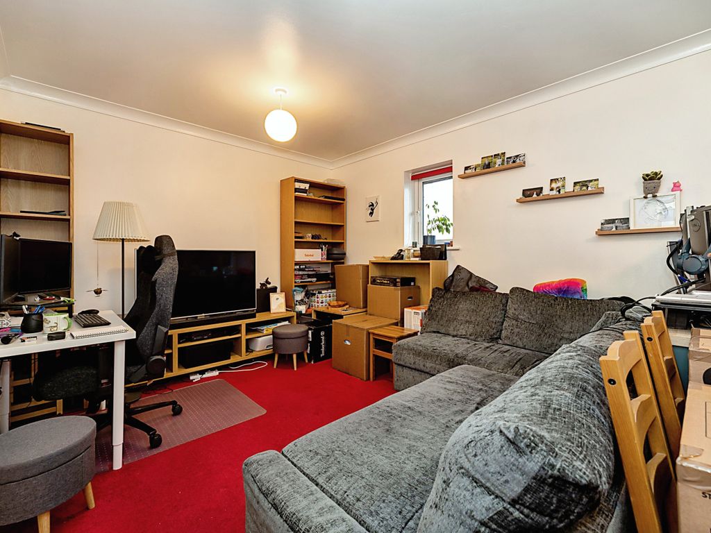 1 bed maisonette for sale in Ladycross, Milford, Godalming, Surrey GU8, £200,000