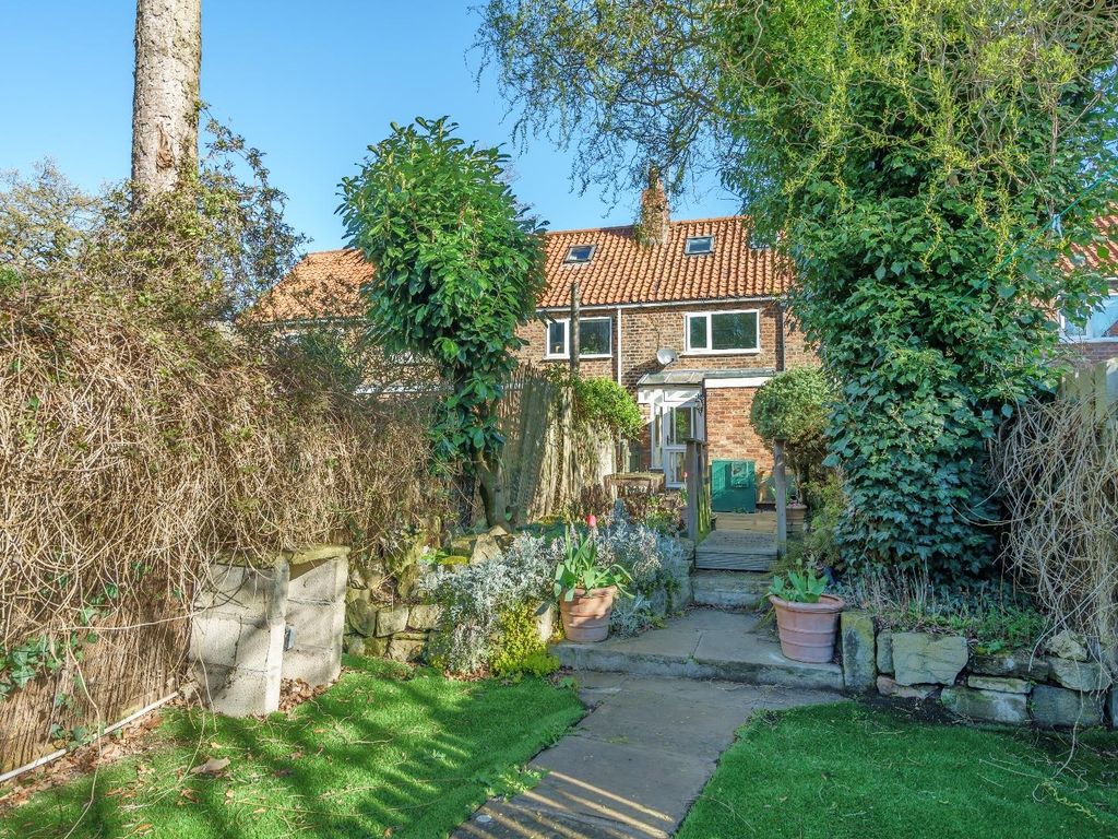 2 bed cottage for sale in Brickyard Cottages, Riccall Lane, Kelfield YO19, £200,000
