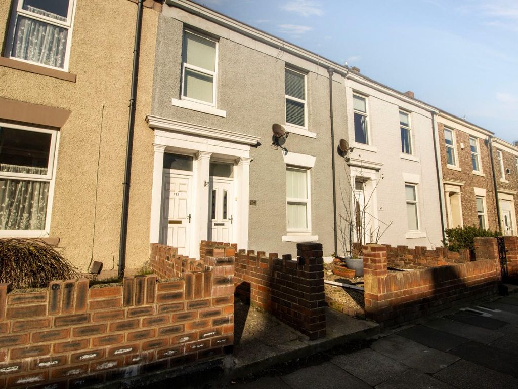 3 bed flat for sale in Grey Street, North Shields NE30, £135,000