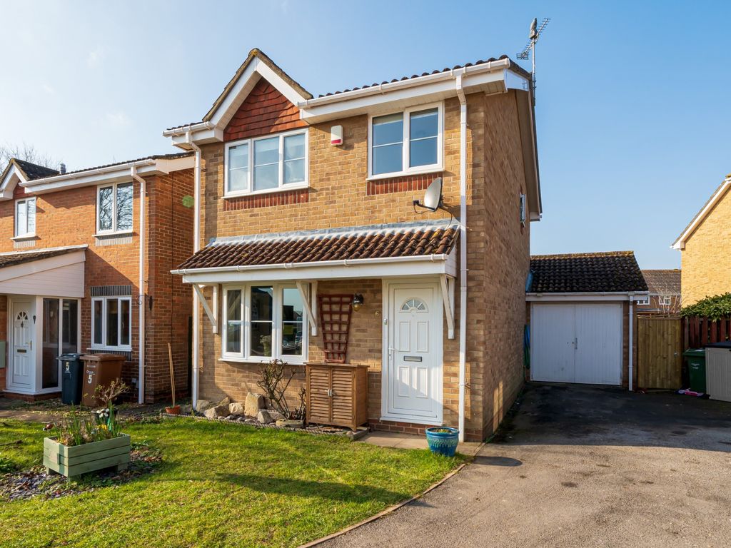 3 bed detached house for sale in Durley Close, Andover SP10, £325,000