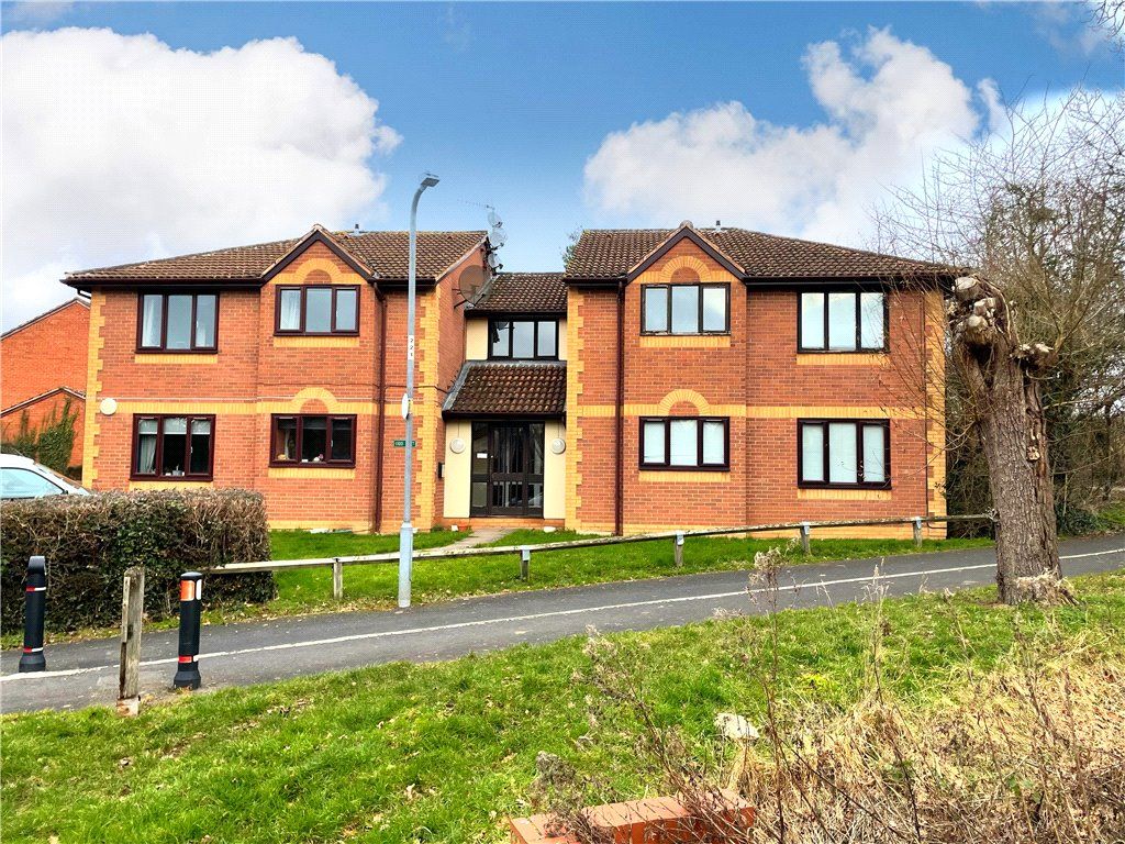 1 bed flat for sale in Deer Avenue, Worcester, Worcestershire WR5, £100,000