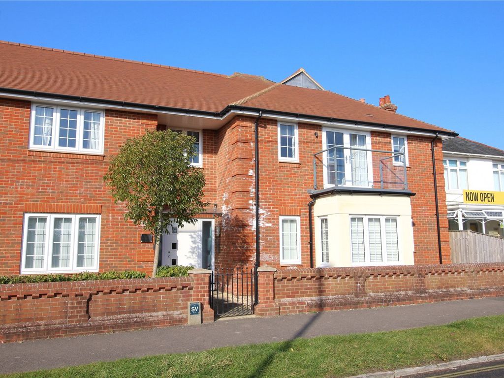 2 bed flat for sale in Old Milton Road, New Milton, Hampshire BH25, £259,000