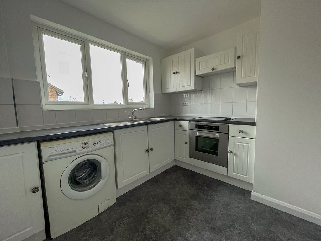 1 bed flat for sale in Wadhurst Close, Bognor Regis, West Sussex PO21, £108,000