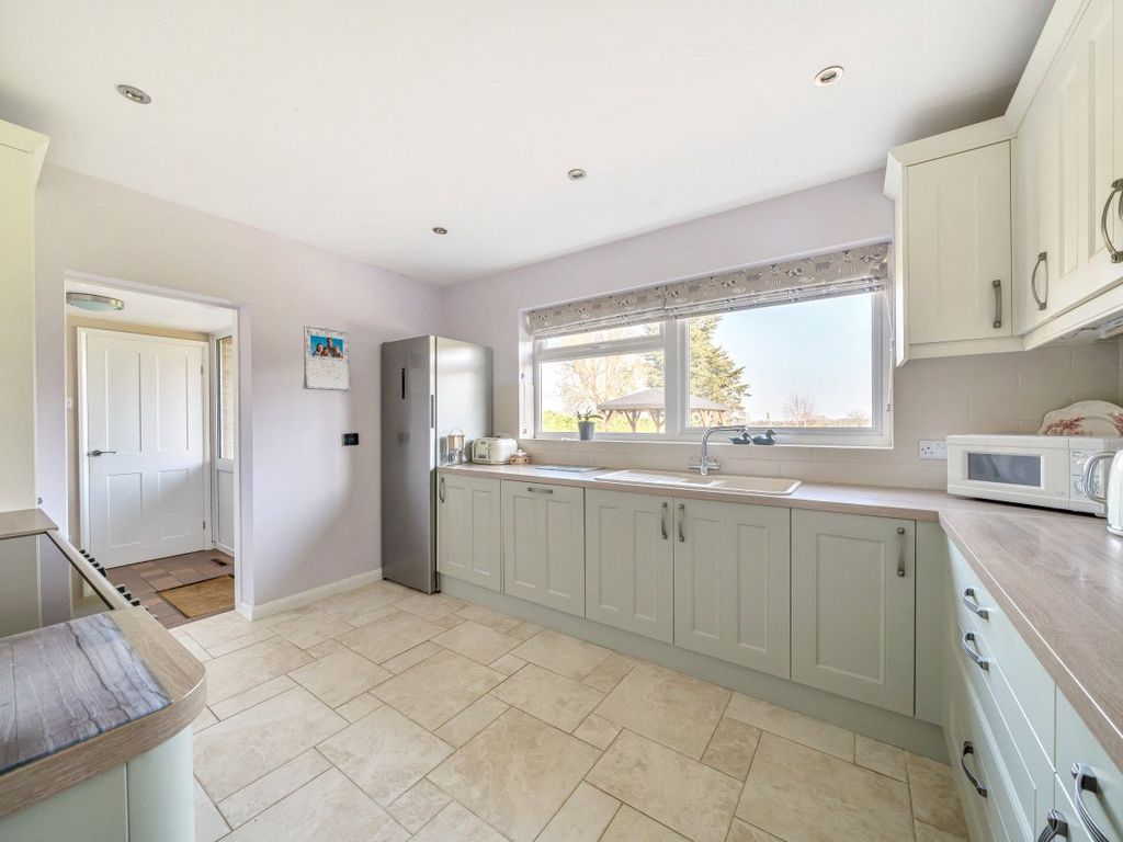 4 bed detached house for sale in Main Street, North Rauceby, Sleaford NG34, £335,000