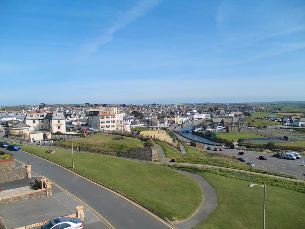Hotel/guest house for sale in Atlantic House 17-18 Summerleaze Crescent, Bude, Cornwall EX23, £950,000