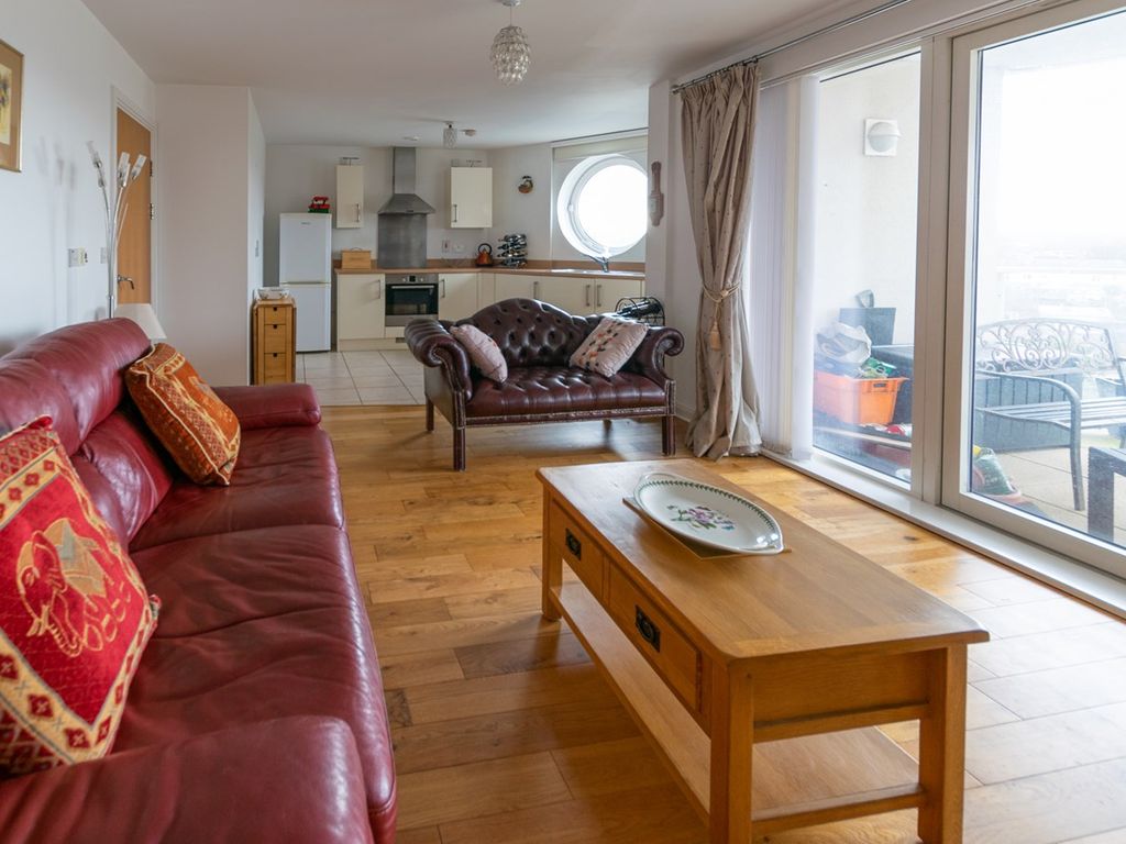2 bed flat for sale in Century Wharf, Cardiff CF10, £210,000