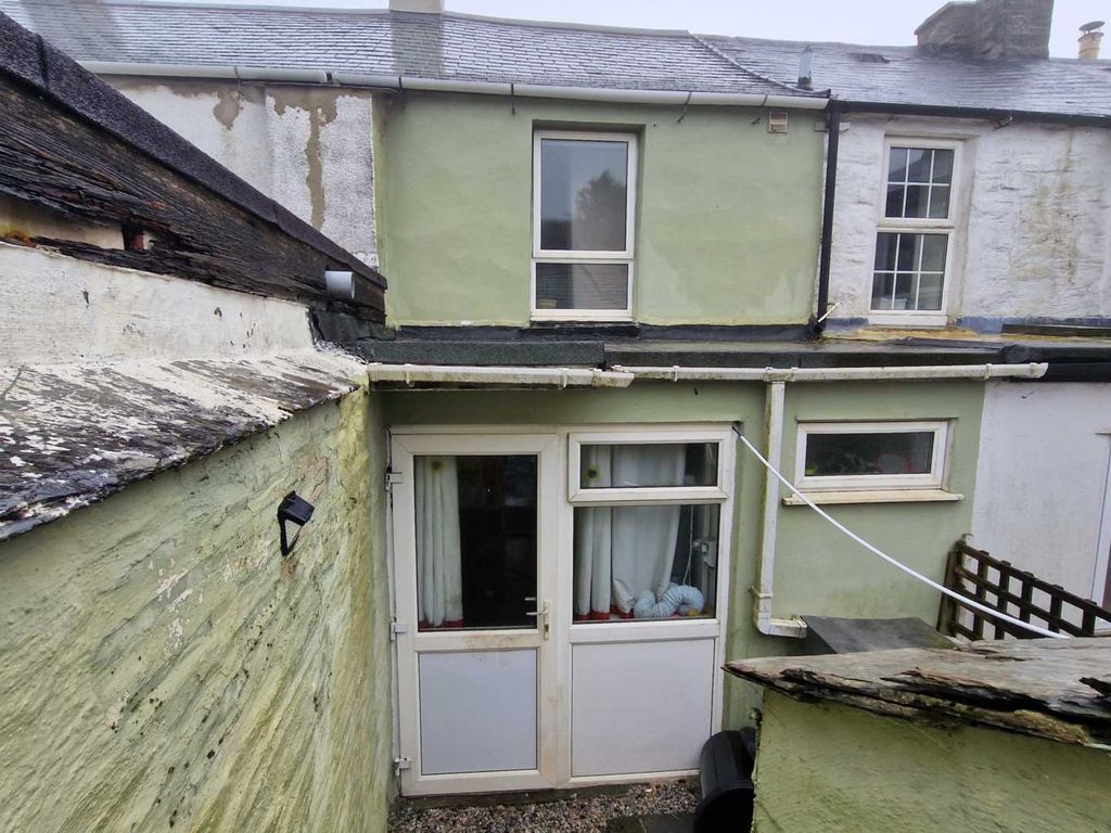 2 bed terraced house for sale in High Street, Delabole PL33, £135,000