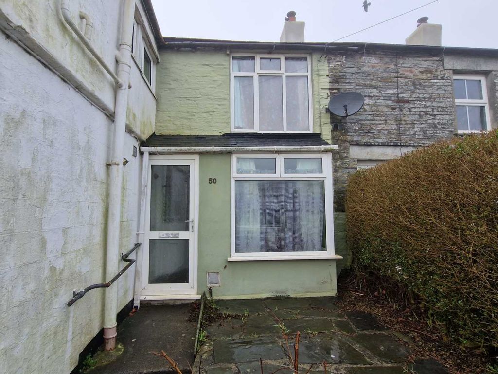 2 bed terraced house for sale in High Street, Delabole PL33, £135,000