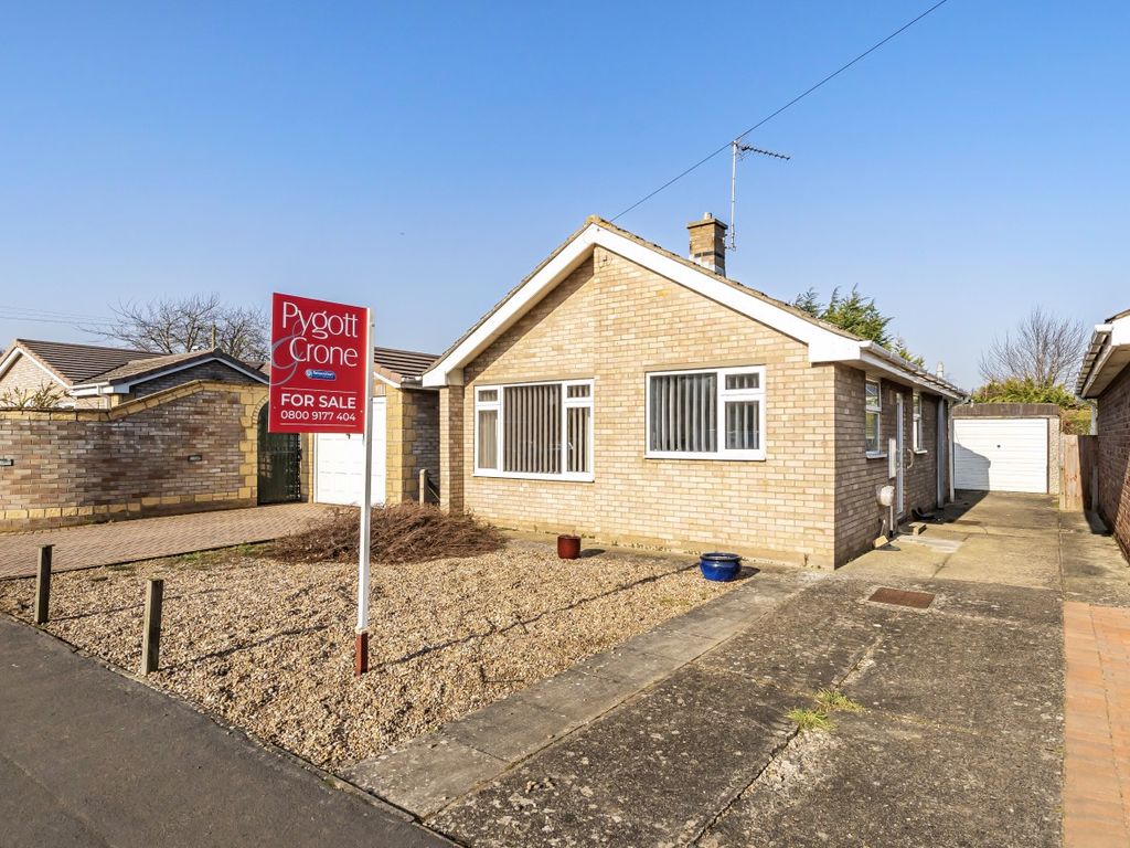 2 bed bungalow for sale in Stephens Way, Sleaford NG34, £120,500