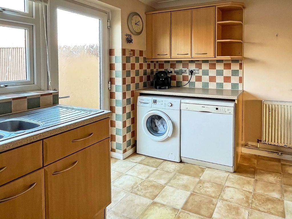 2 bed terraced house for sale in Halifax Drive, Worthing, West Sussex BN13, £270,000