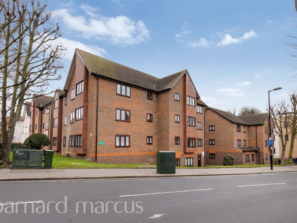 2 bed property for sale in South Park Hill Road, South Croydon CR2, £175,000