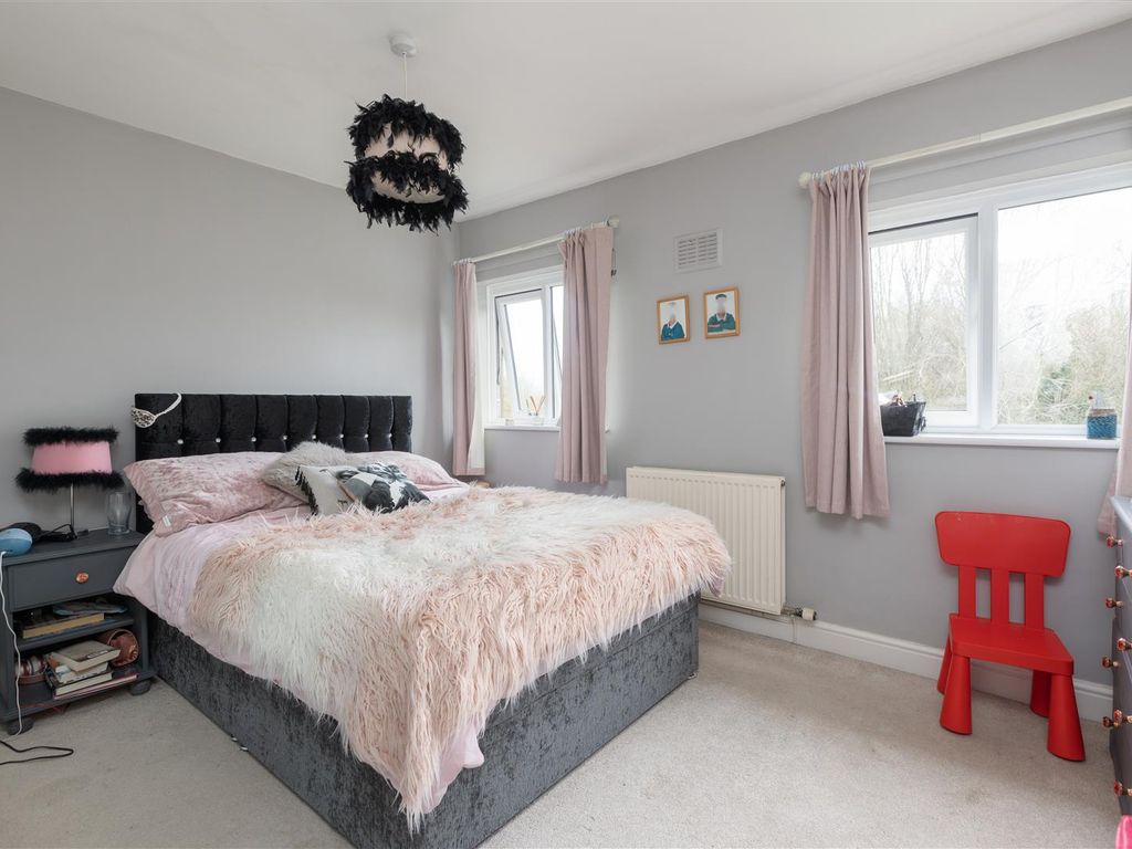 3 bed property for sale in Ambleside Road, Lancaster LA1, £180,000