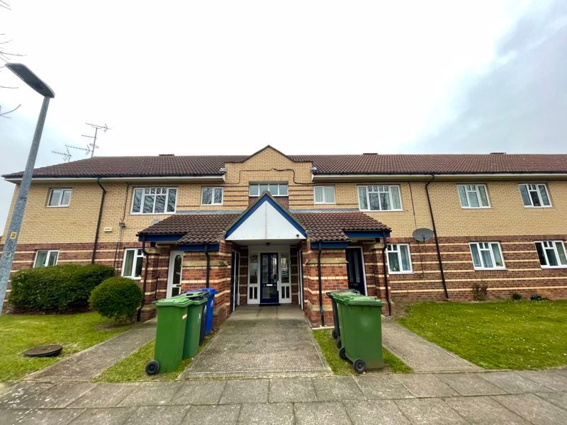 2 bed flat for sale in Coningsby Drive, Grimsby DN34, £77,500