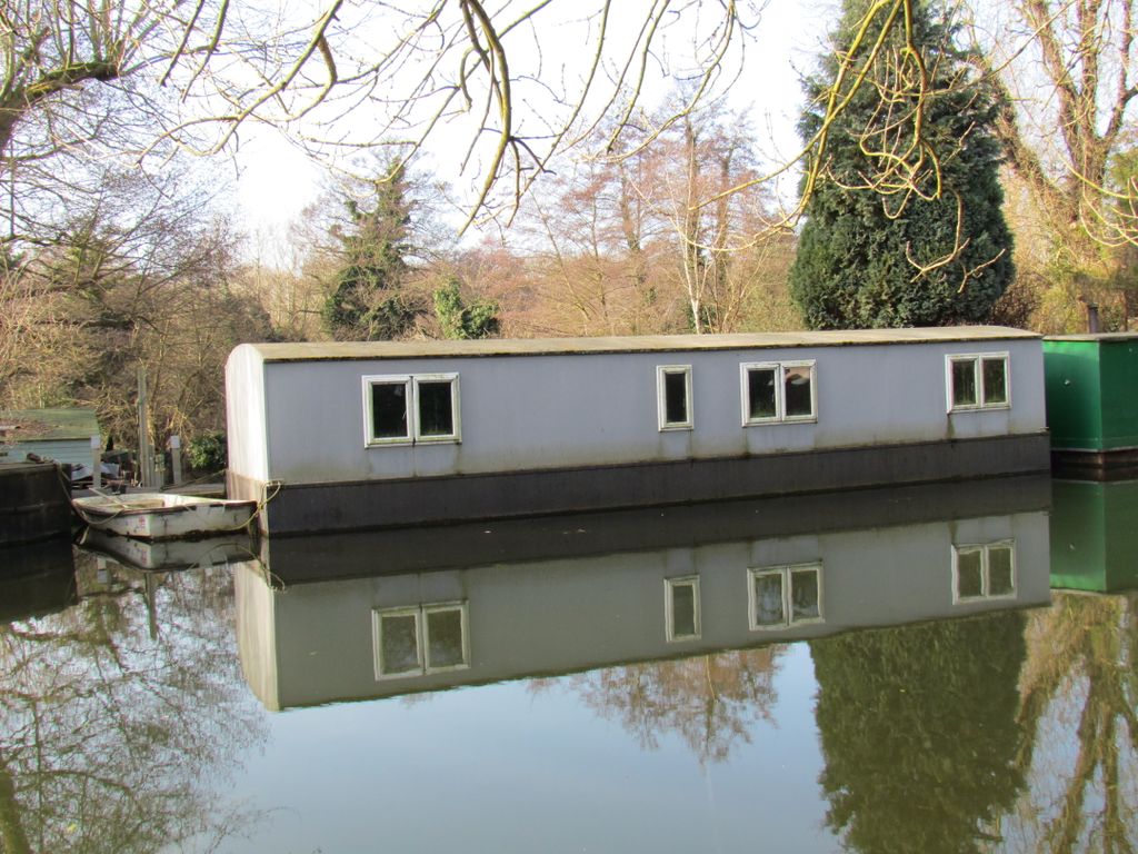 1 bed houseboat for sale in Benbow Waye, Uxbridge UB8, £169,950